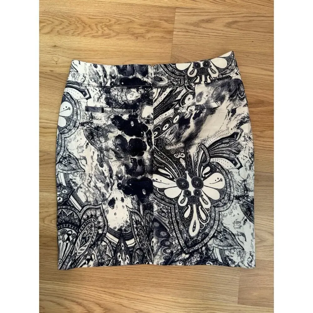 Ecru Women’s Size‎ 2 Skirt Paisley Print Mini Floral Abstract